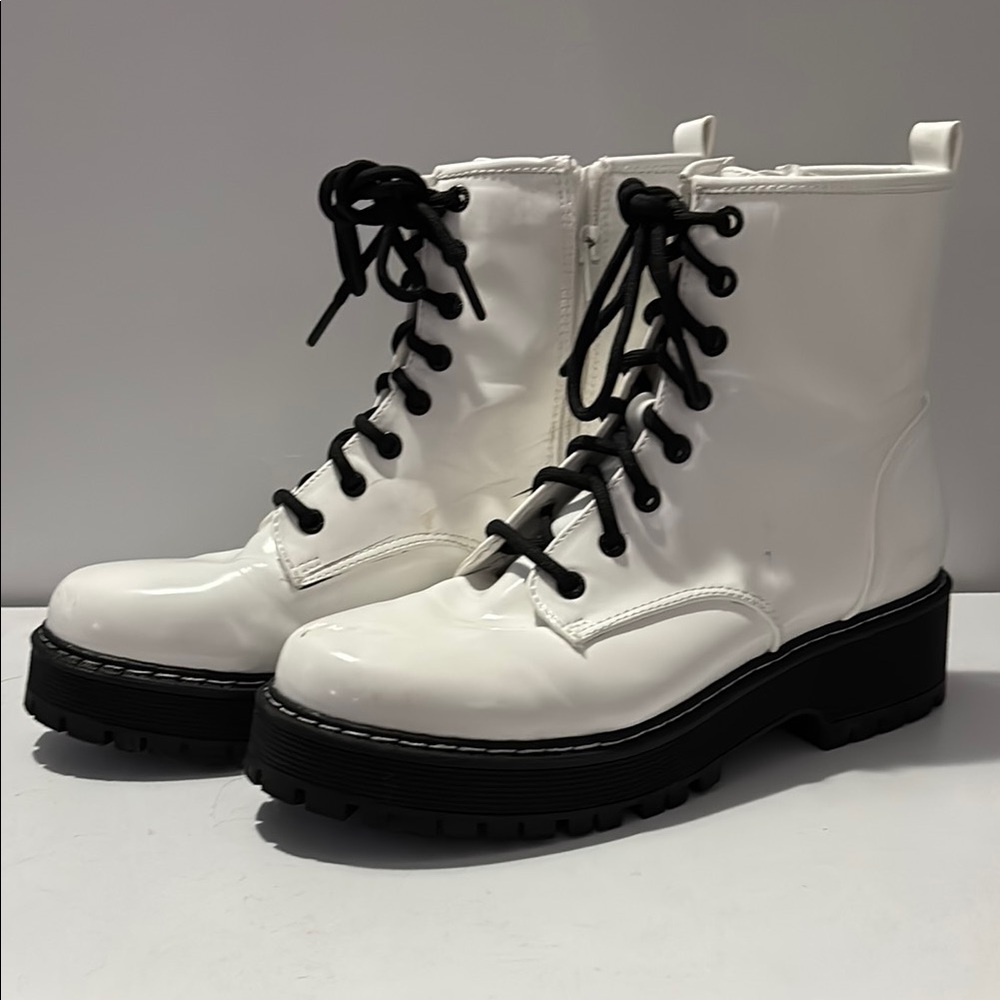 Women's White Lace-Up Boots